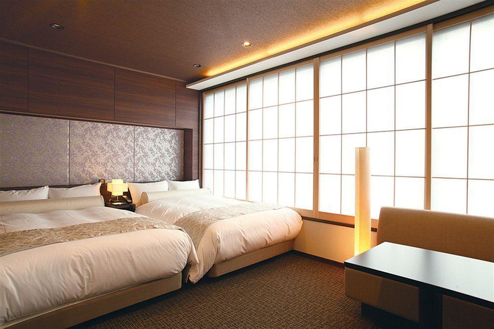 Gracevilla Nijo-Jo Castle Villa Aneyakoji Kyoto Bagian luar foto